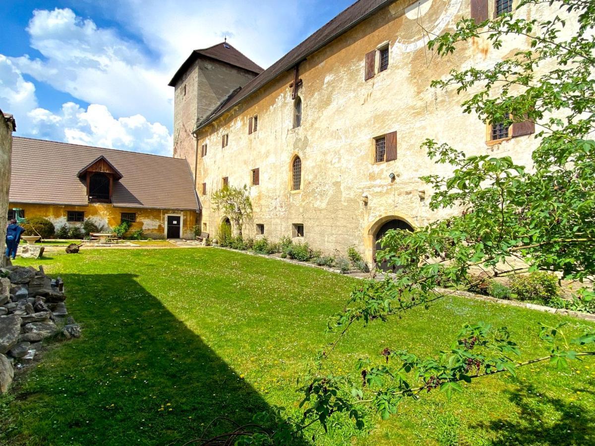 Burg St. Veit, Wohnen Mit Charme Apartment Sankt Veit an der Glan Bagian luar foto
